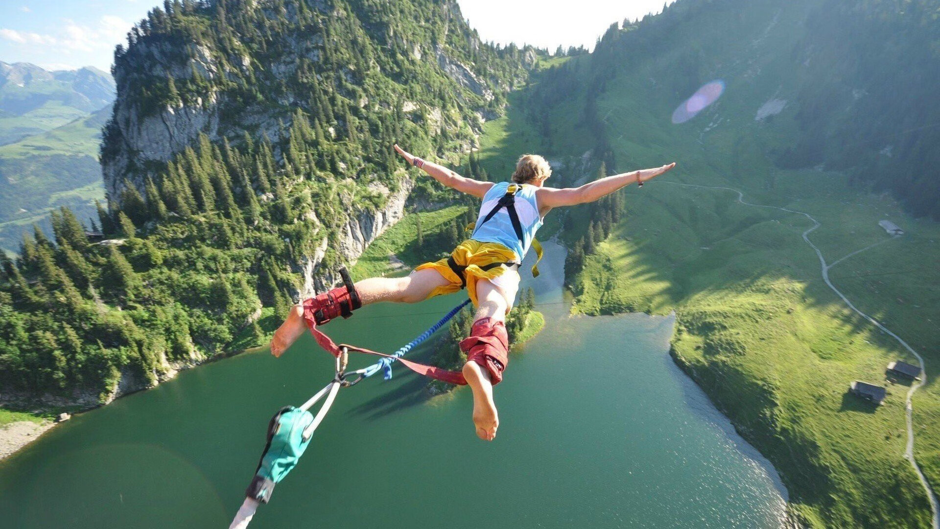 纳达尔关键战大胜，美国队强势领跑，戴维斯杯小组赛高潮迭起